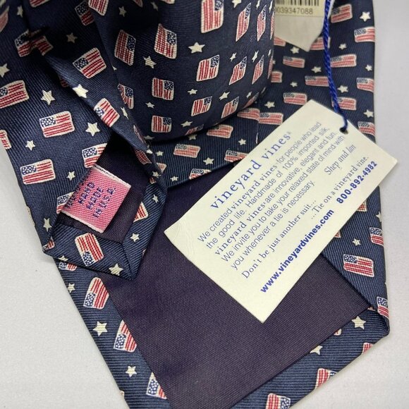 Vineyard Vines Men's Navy USA Flag Silk Neck Tie - NWT - Picture 3 of 4